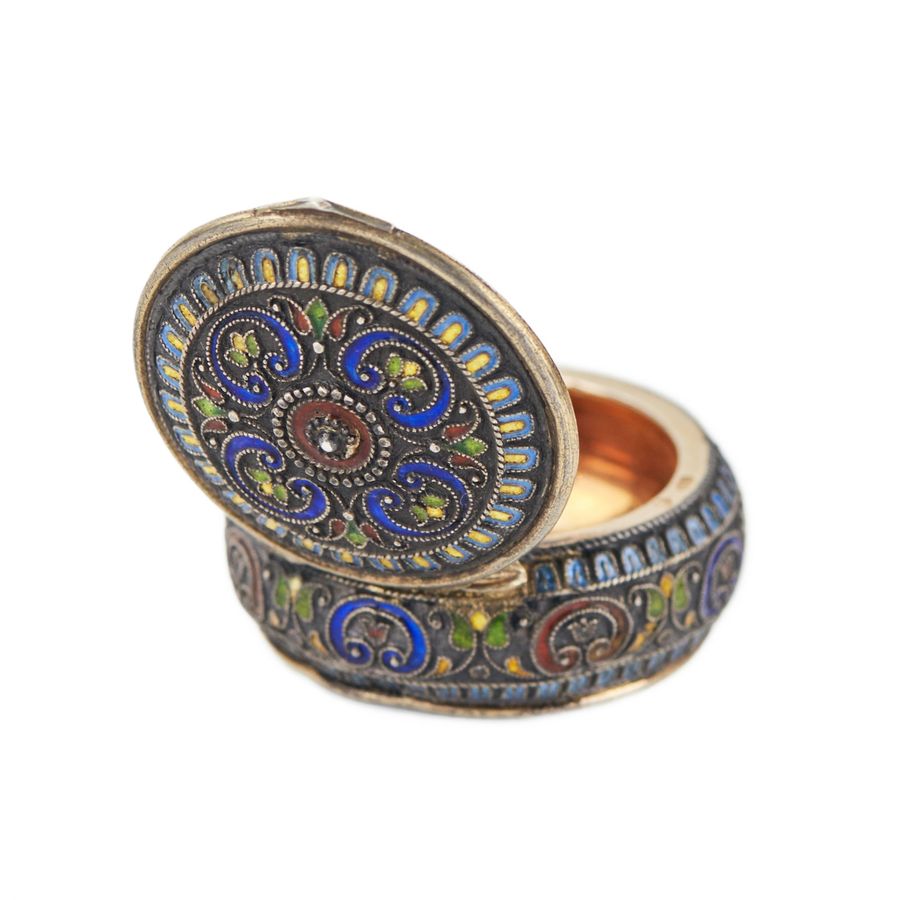 Antique Austro-Hungarian cloisonne enamel silver snuffbox from the late 19th century.