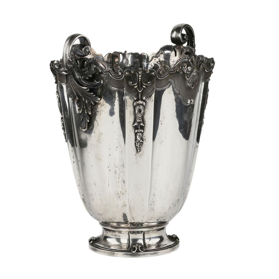 Antique An ornate Italian silver cooler in the shape of a vase. 1934-1944