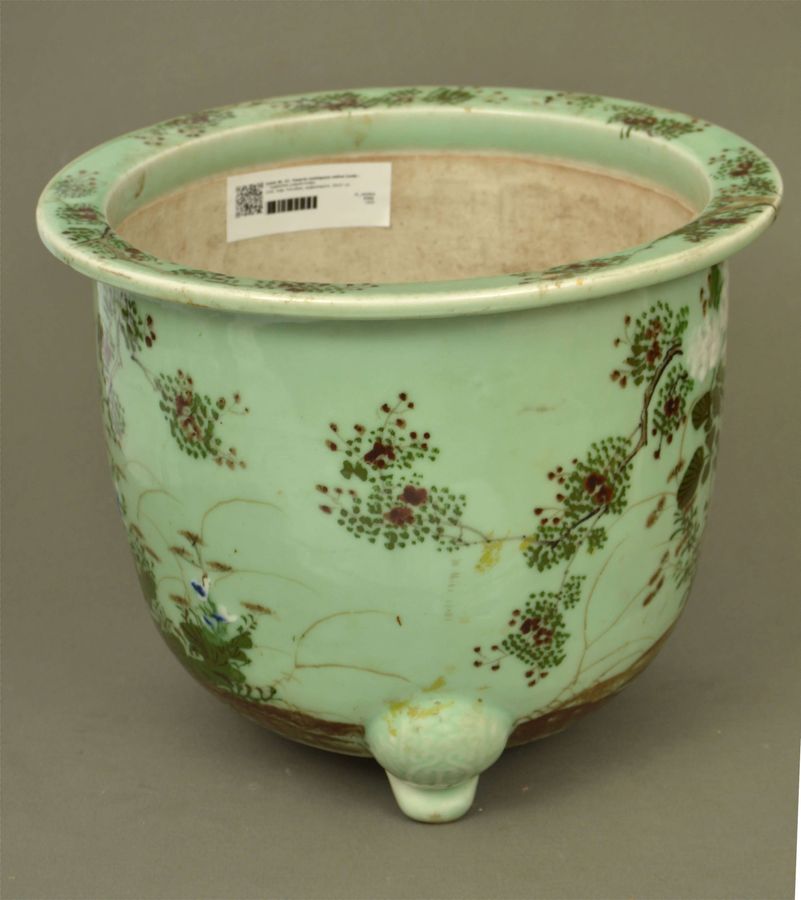 Antique Painted flowerpot-kashpo