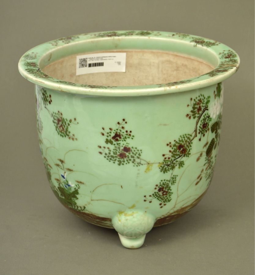 Antique Painted flowerpot-kashpo