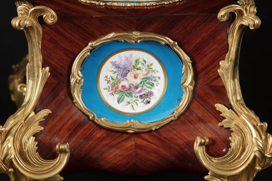 Antique Table box for jewelry. Sevres 1830.