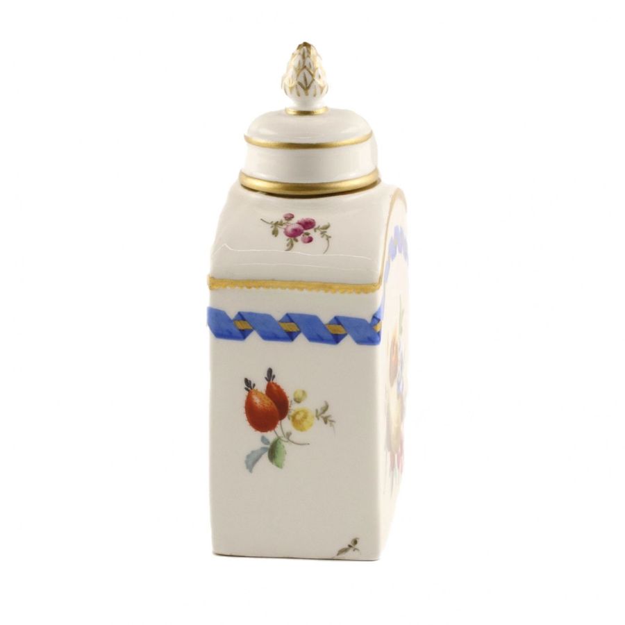 Antique Tea caddy. Meissen.