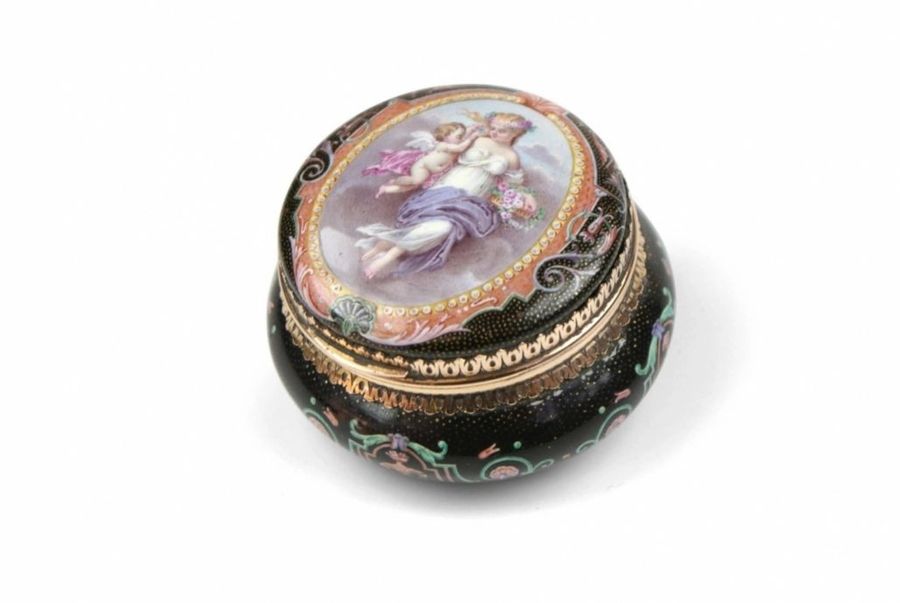 Antique Golden powder box. Violettes Paris. Around 1860.