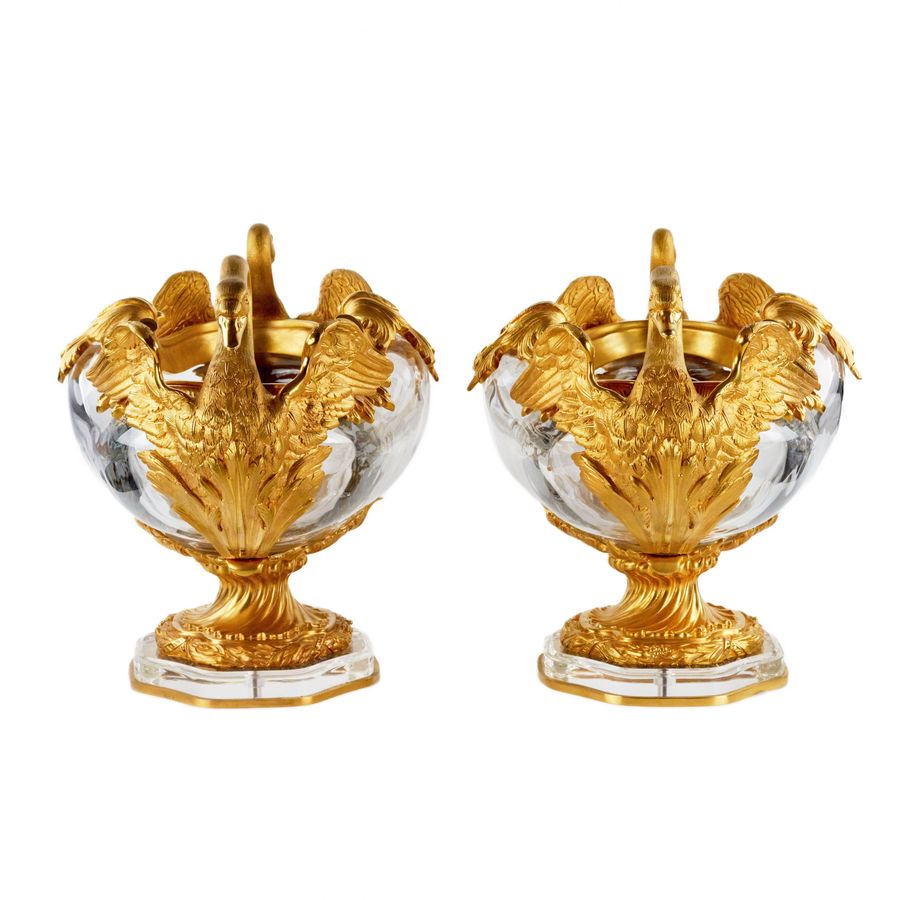 Antique Pair of oval vases in cast glass and gilt bronze, with swan motif. France 20th century.