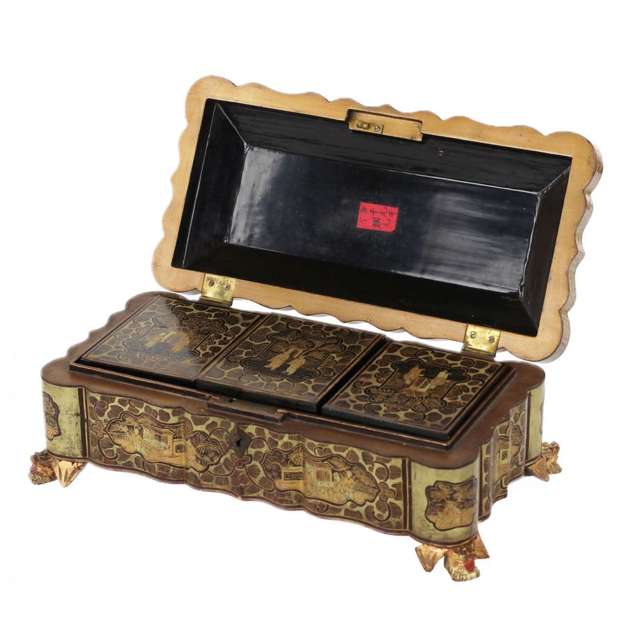 Antique Game box, covered with black and gold lacquer. China, Canton, 19th century.