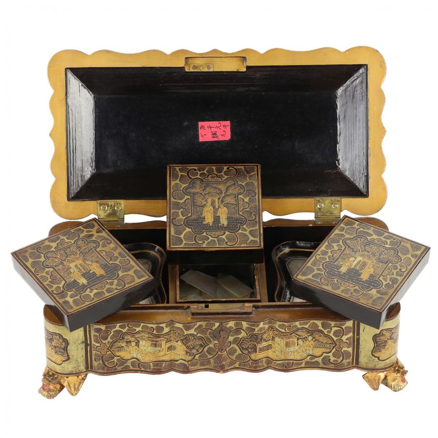 Antique Game box, covered with black and gold lacquer. China, Canton, 19th century.