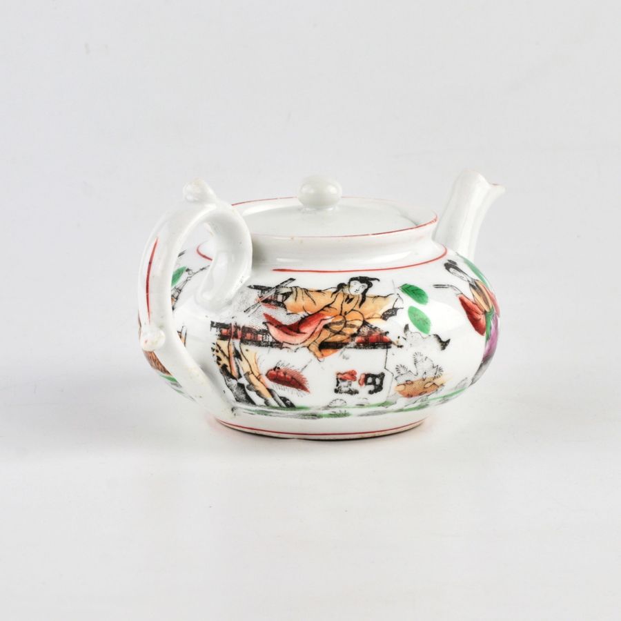 Antique Kuznetsovs porcelain teapot.