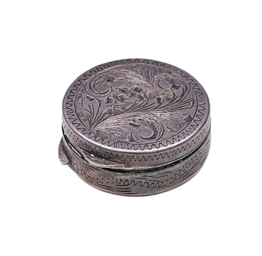 Silver snuffbox.