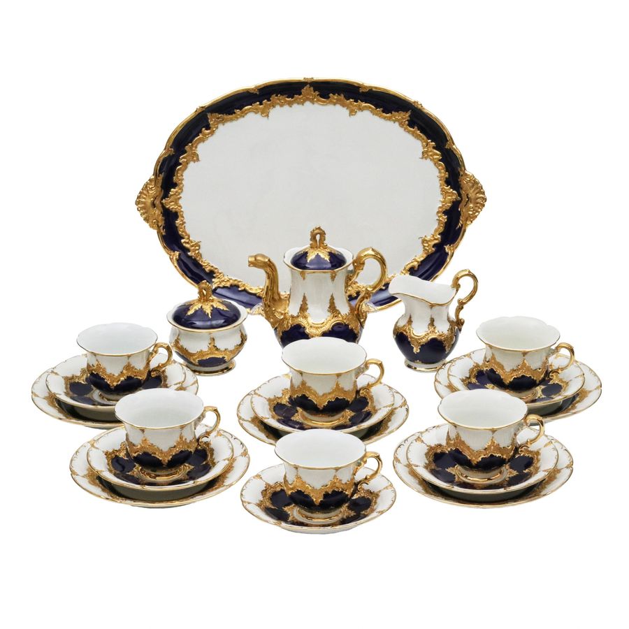 Meissen B Form. Tea and coffee service for six people. 20th century.