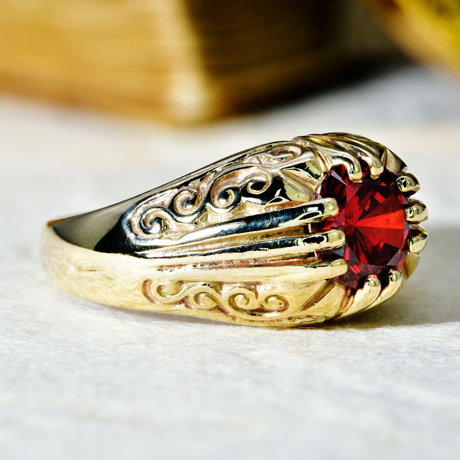 Antique The Vintage 1989 Red Gemstone Flashy Ring