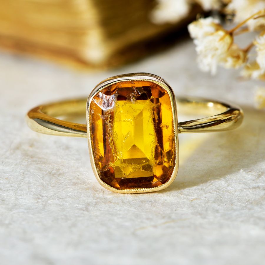 The Vintage Yellow Gemstone Ring