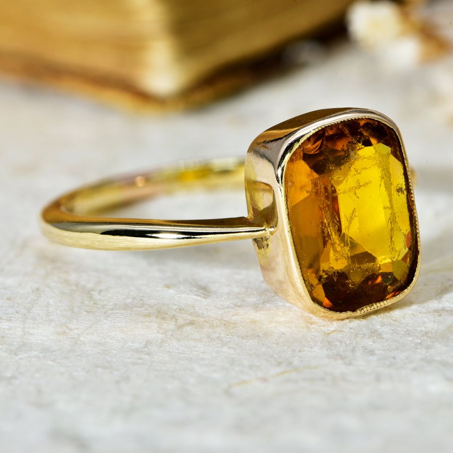 Antique The Vintage Yellow Gemstone Ring