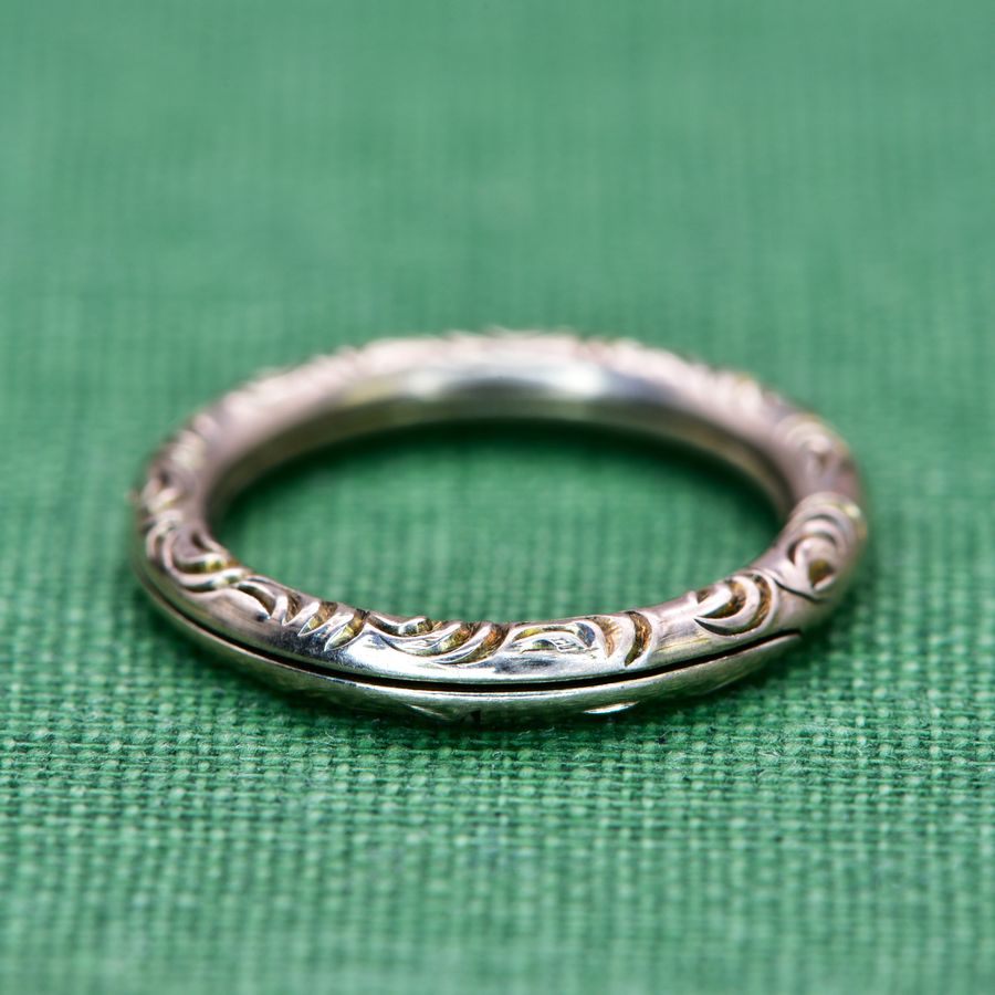 Antique The Antique Early 19th Century Petite Split Ring
