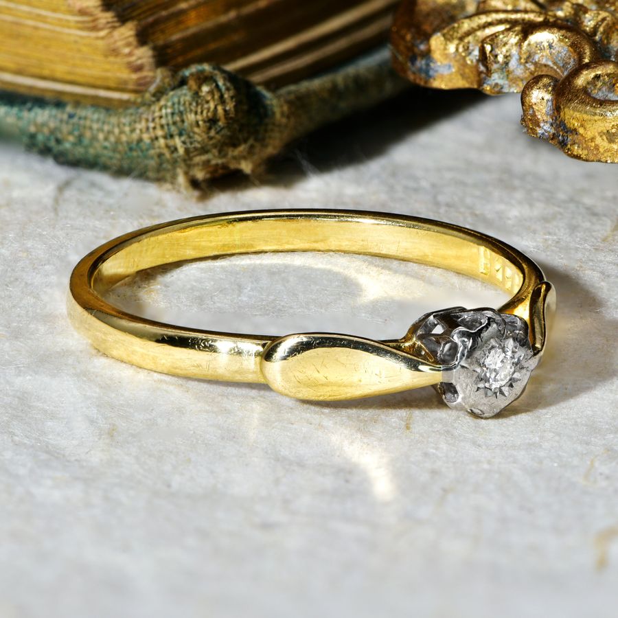 Antique The Vintage 1977 Solitaire Rubover Set Diamond Ring