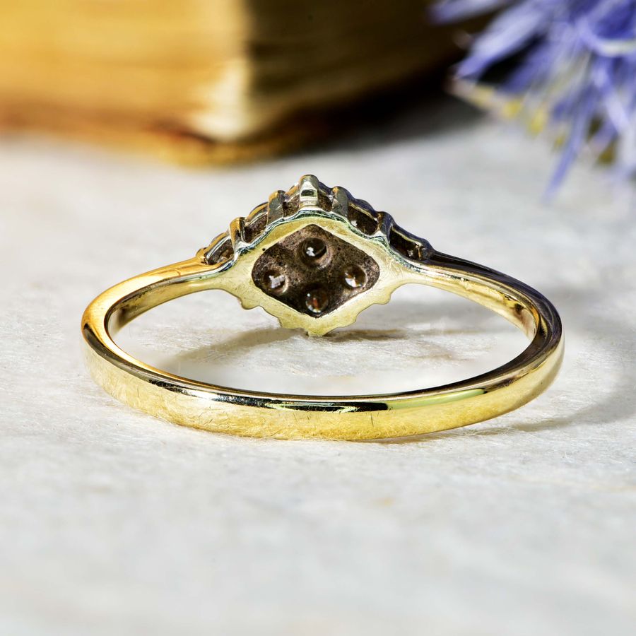 Antique The Vintage Nine Brilliant Cut Diamond Adorable Ring