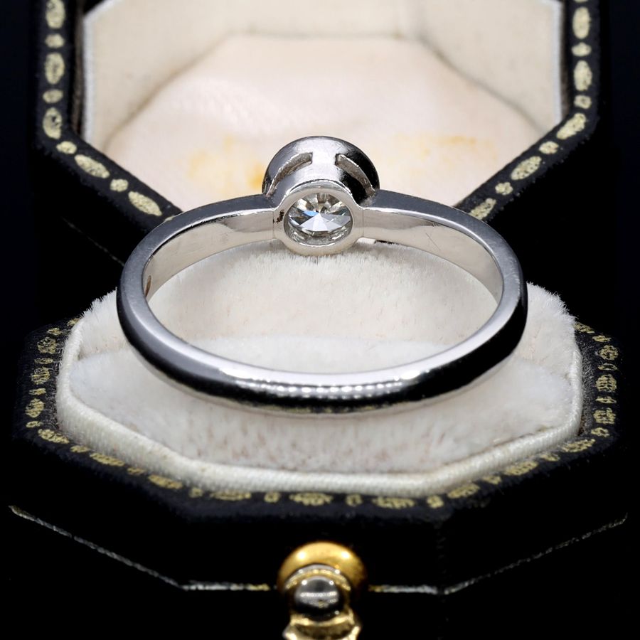 Antique The Vintage 1998 Brilliant Cut Diamond Sleek Ring
