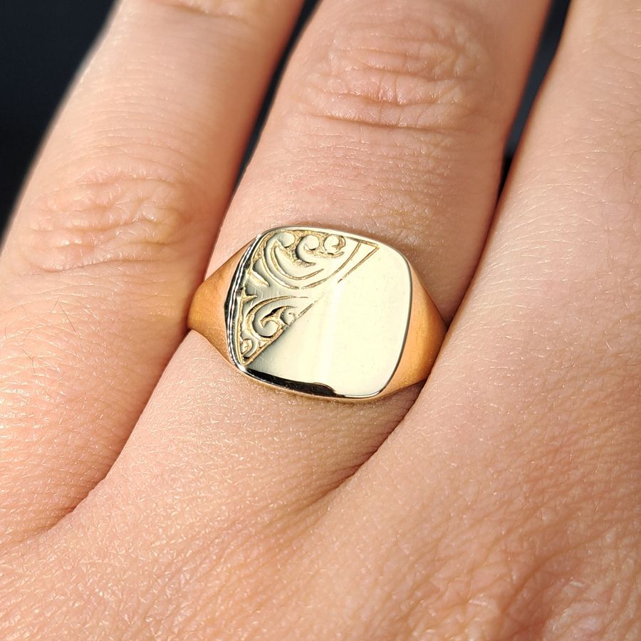 Antique The Vintage Patterned Square Signet Ring