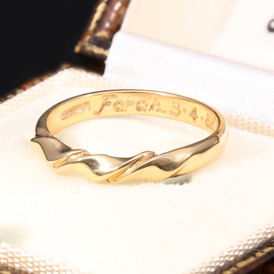 The Vintage 1988 Twisted 18ct Gold Wedding Ring