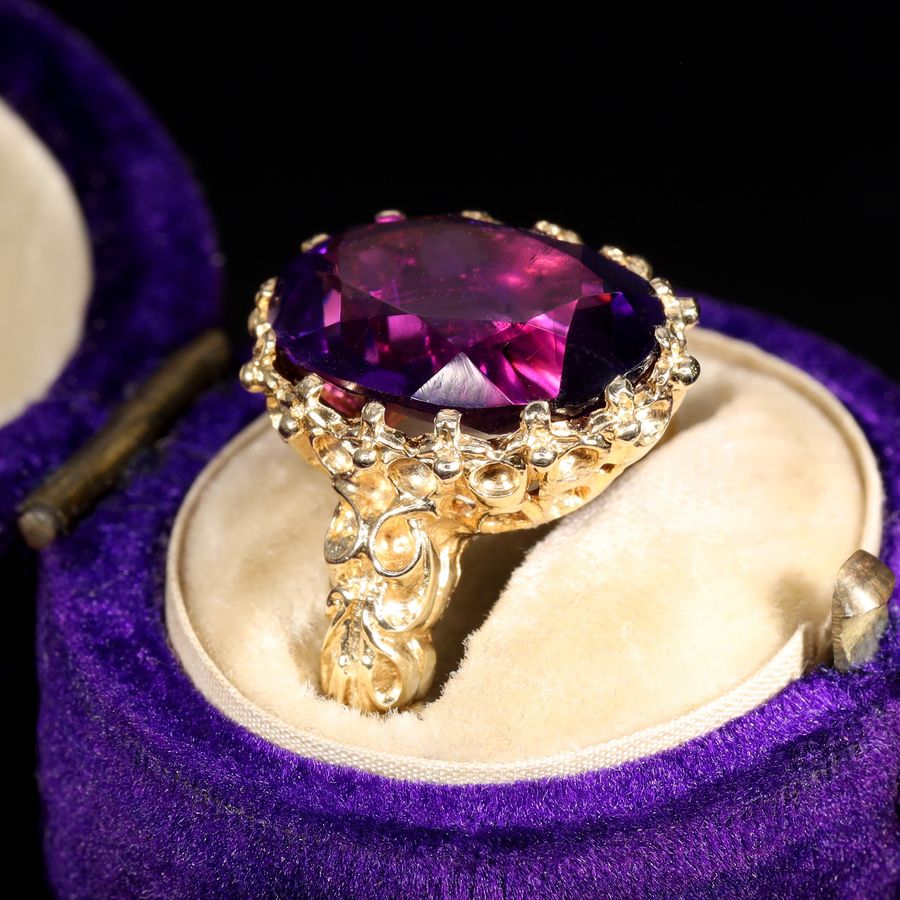 Antique The Vintage 1972 Amethyst Spellbound Ring