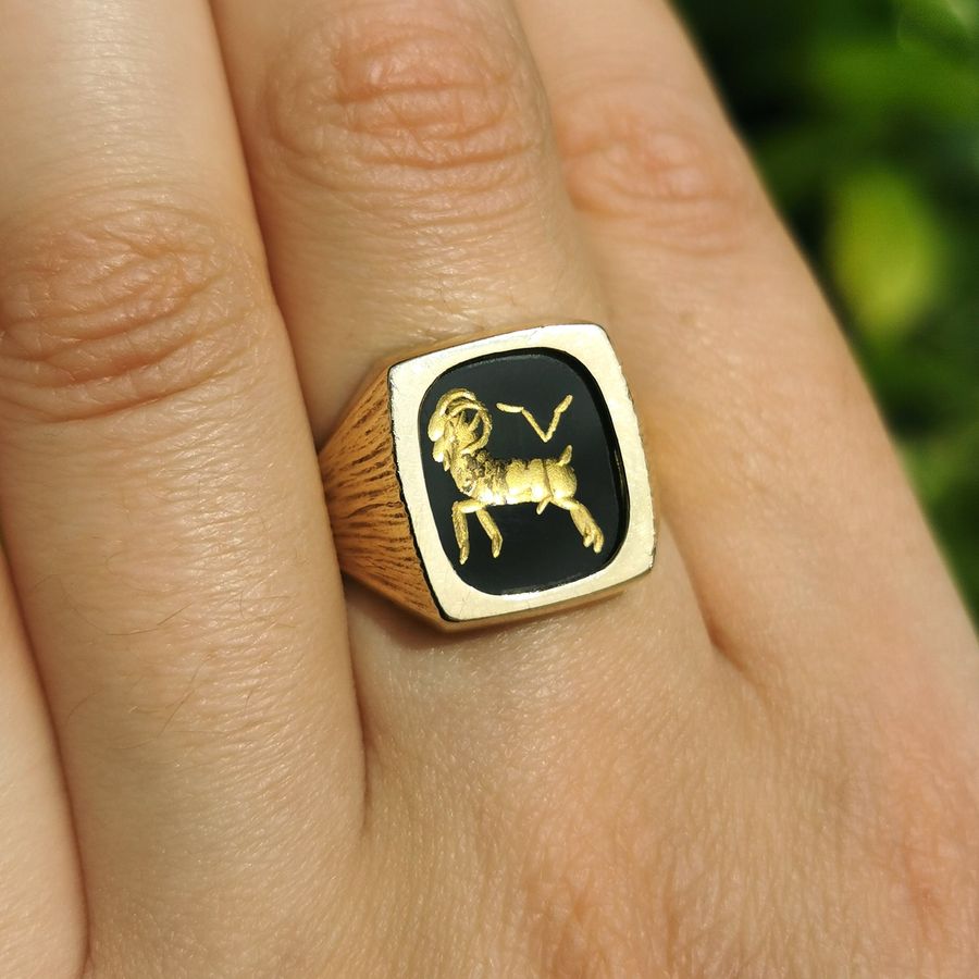 Antique The Vintage 1983 Aries Signet Ring