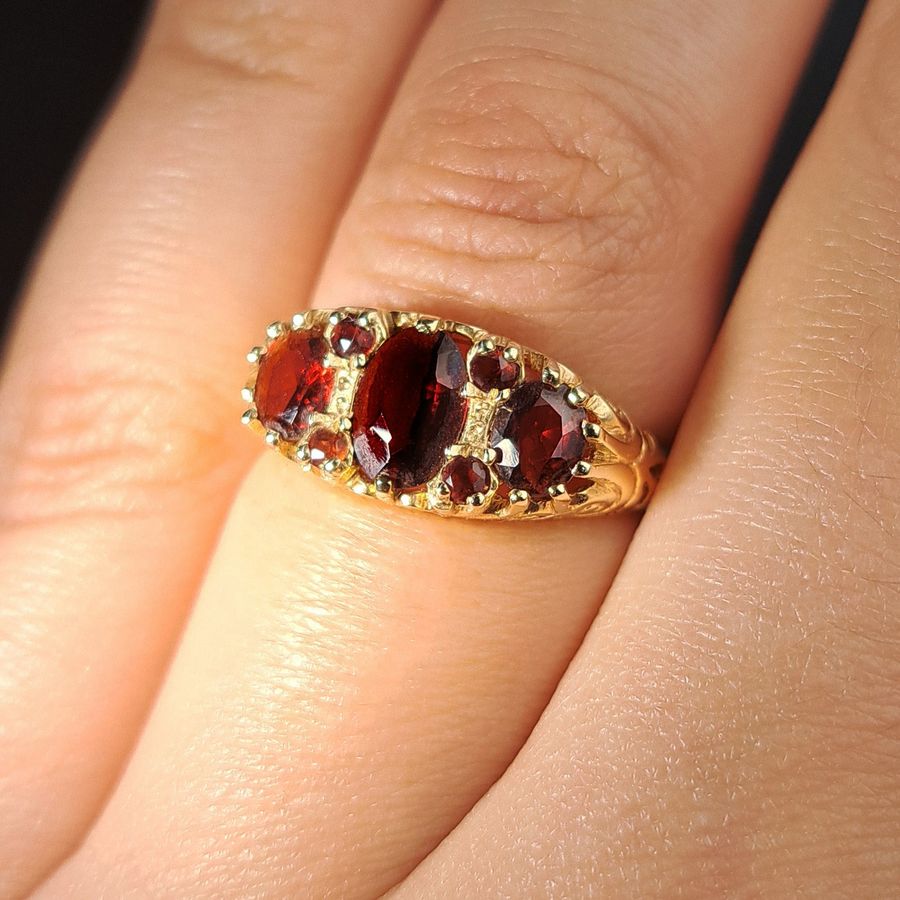 Antique The Vintage 1984 Seven Garnet Ring