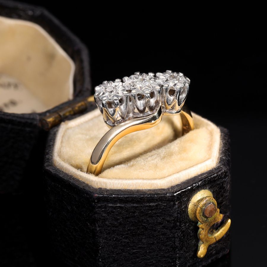 Antique The Vintage 1991 Three Diamond Ilusion Set Ring