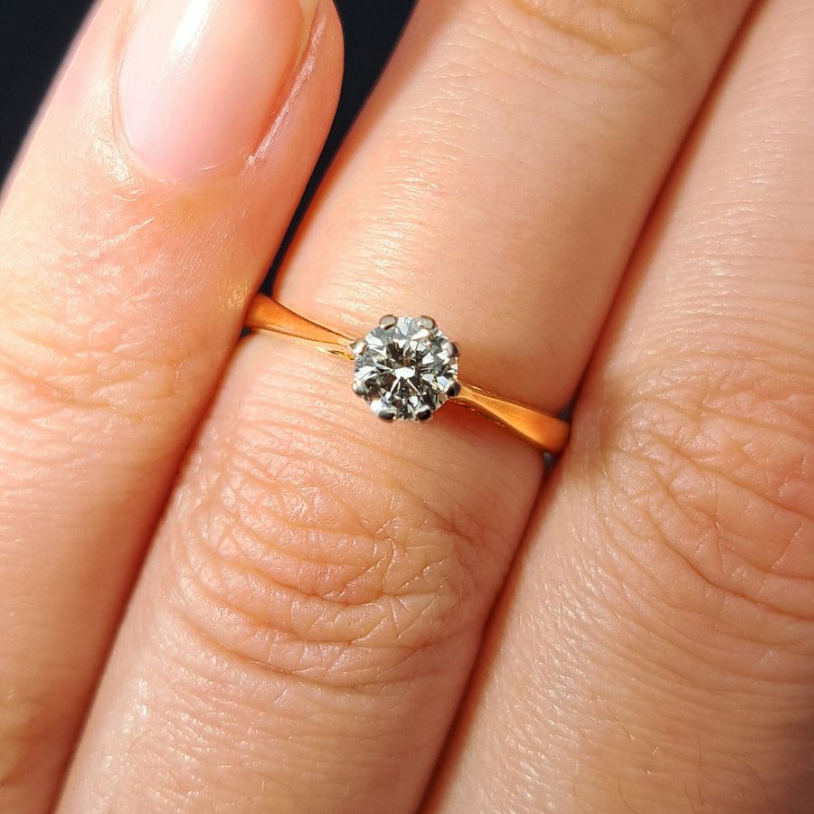 Antique The Vintage 1984 Brilliant Cut Diamond Solitaire Ring