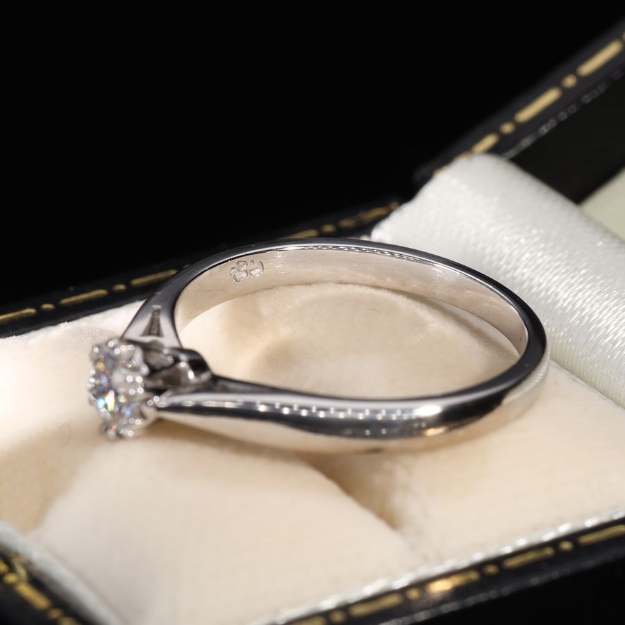 Antique The Vintage White Gold Diamond Classic Ring