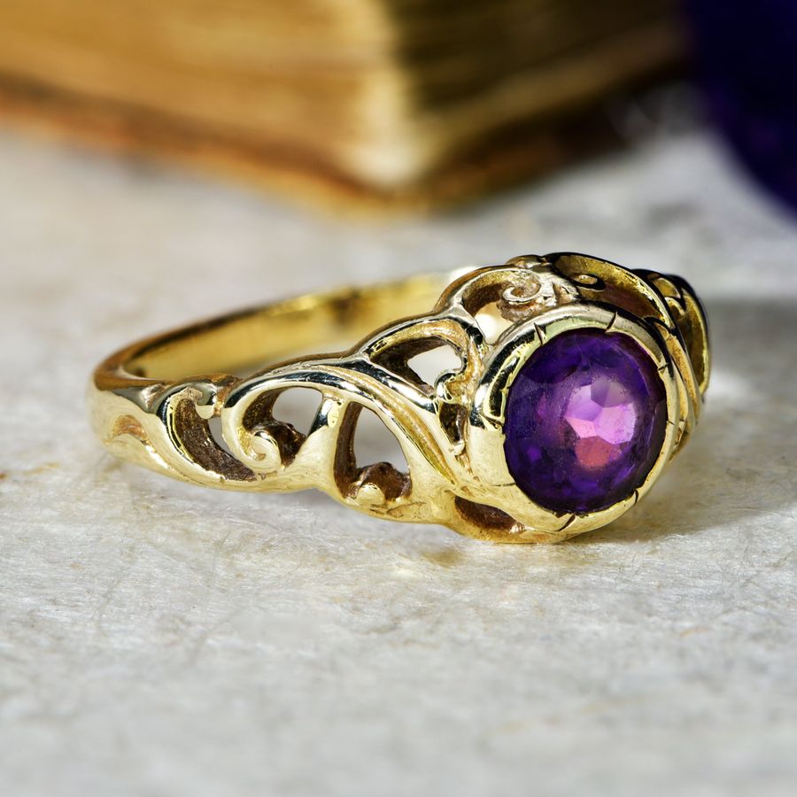 Antique The Vintage 1975 Amethyst Filigree Ring