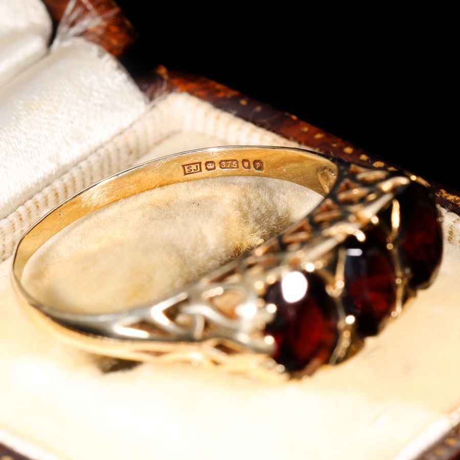 Antique The Vintage 1989 Three Garnet Ring