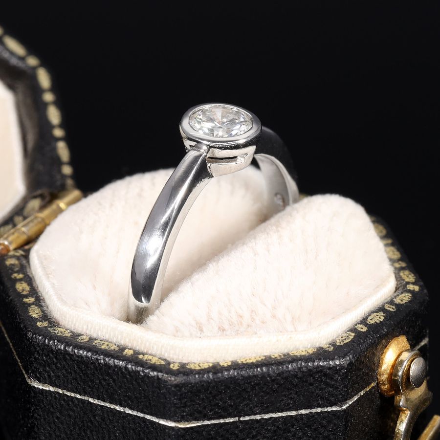 Antique The Vintage 1998 Brilliant Cut Diamond Sleek Ring