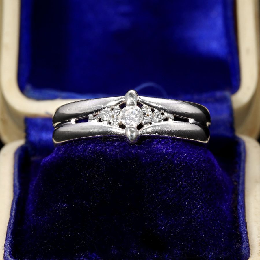 Antique The Vintage 2001 Solitaire Diamond White Gold Ring