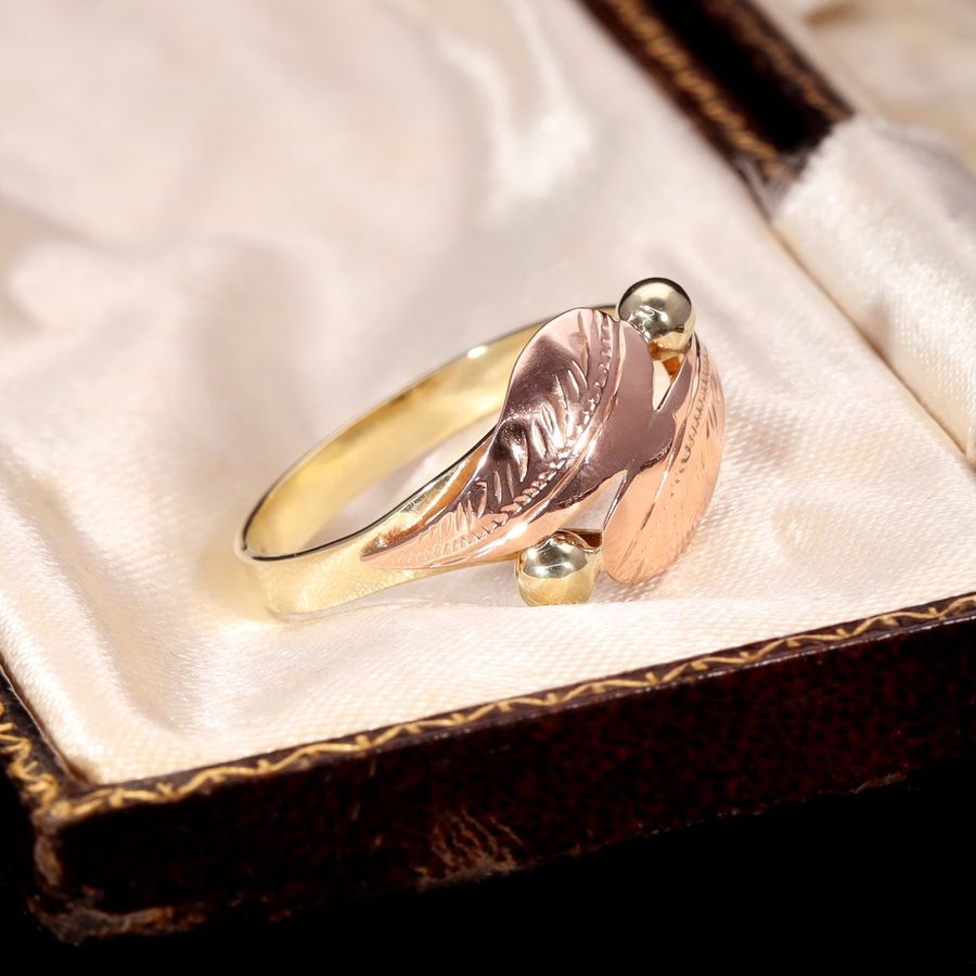 The Vintage Two Feathers Ring