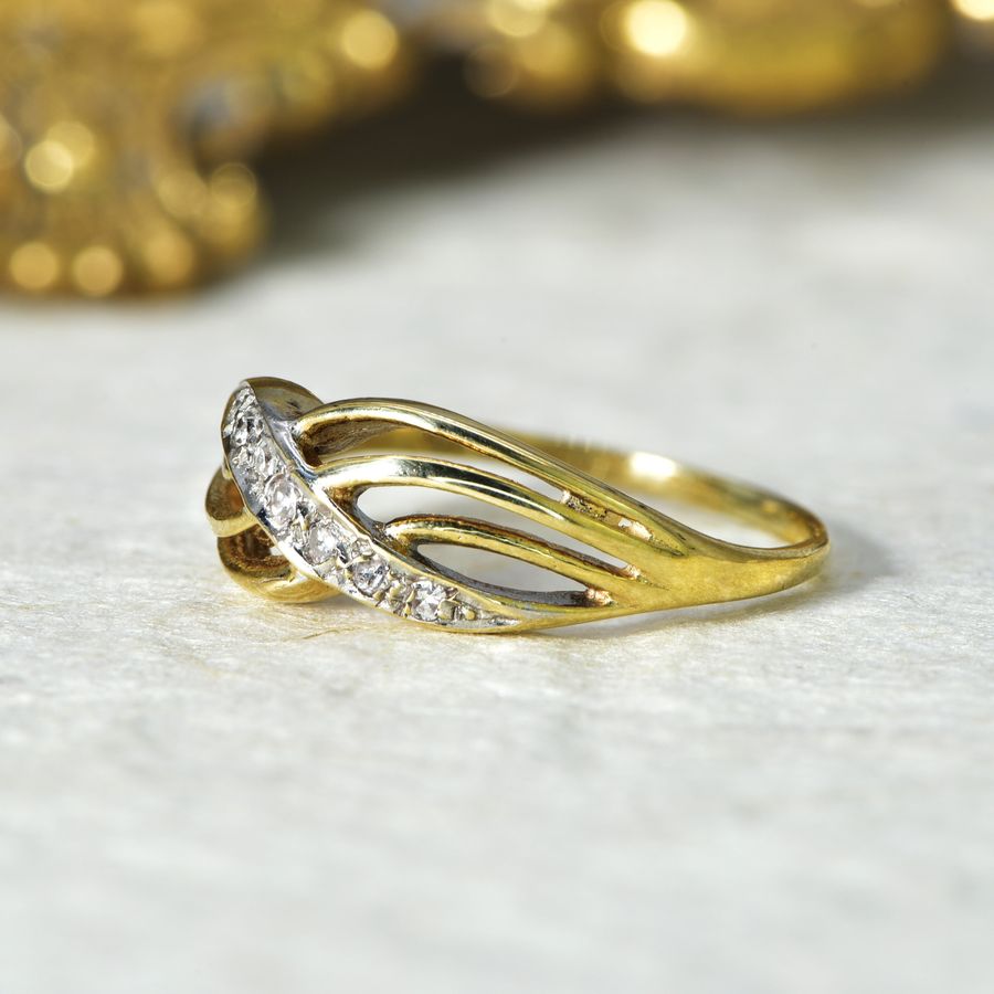 Antique The Vintage Diamond Wave Ring