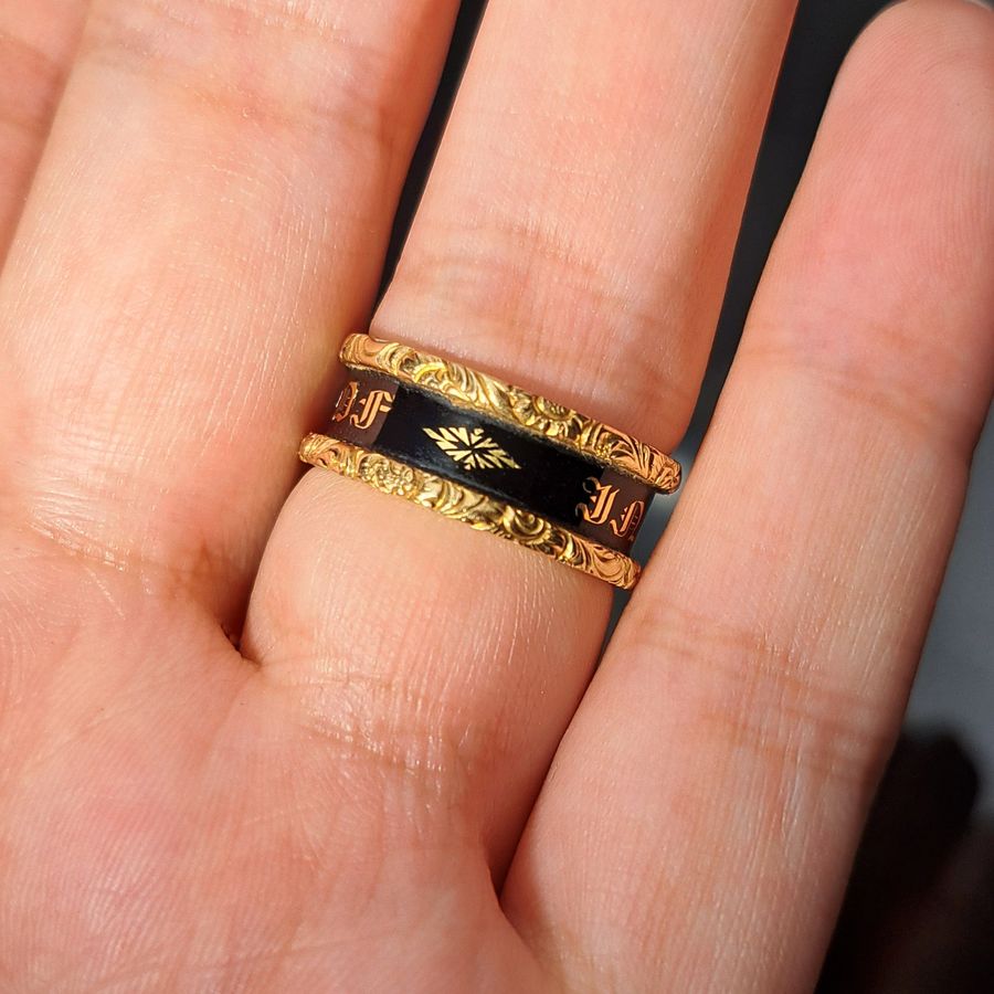 Antique The Antique Victorian 1837 'In Memory Of' 18ct Gold Engraved Mourning Ring