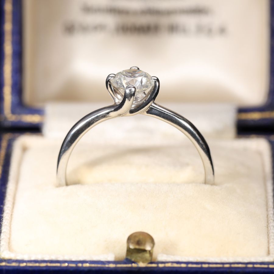 Antique The Vintage Brilliant Cut Diamond Solid Platinum Ring