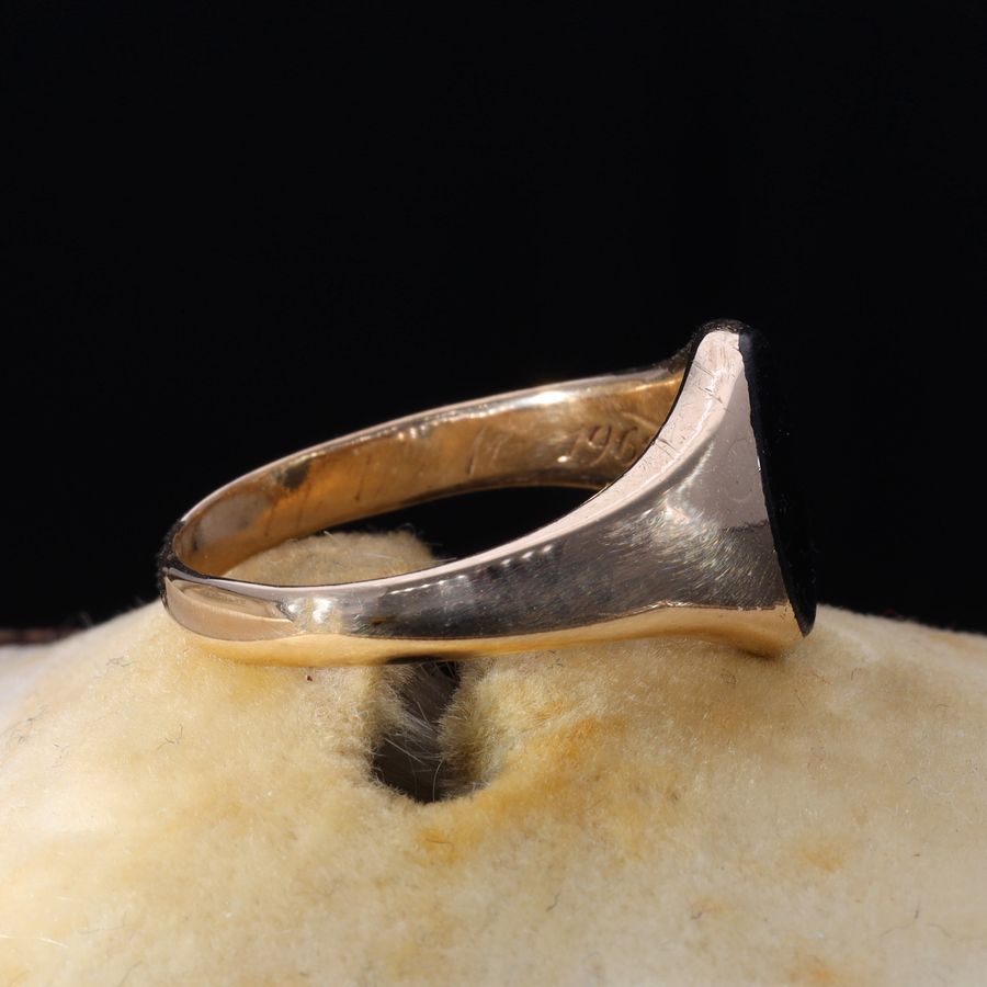 Antique The Vintage Onyx Signet Classic Ring