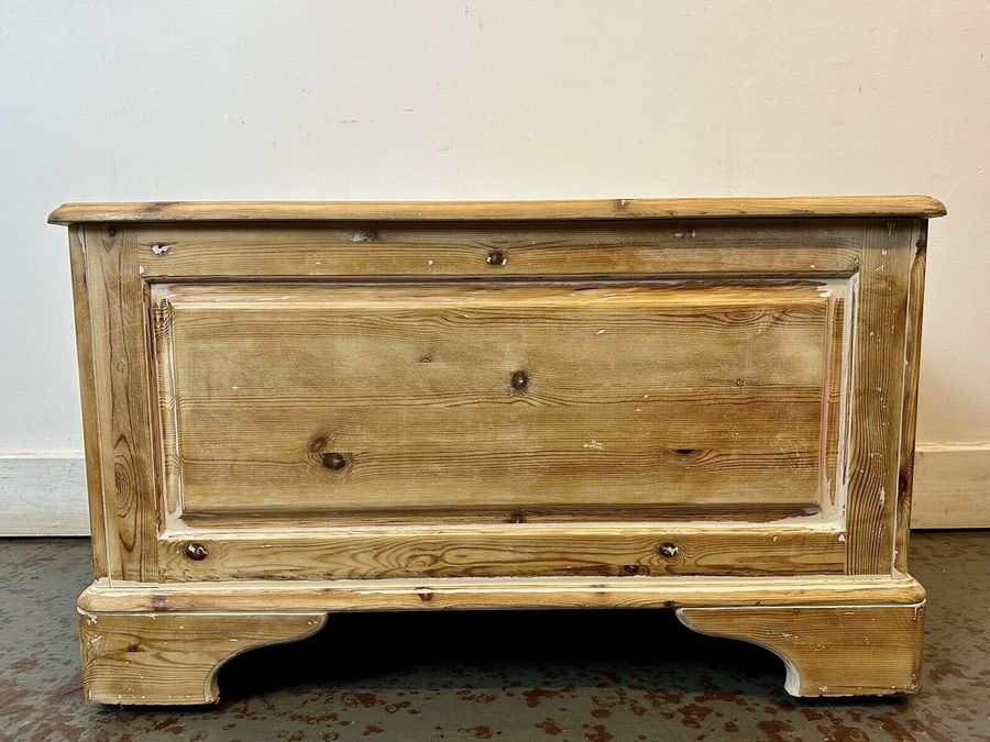 Antique A Beautiful Pine Fielded Panelled Blanket Box Chest On Castors.