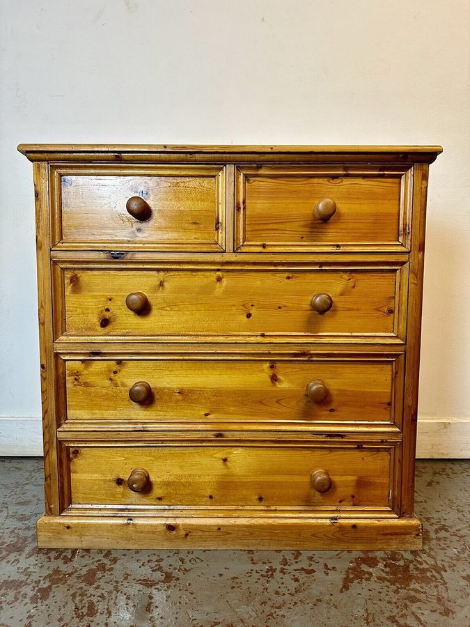 Antique A Beautiful Late 20th Century Solid Pine Bedroom Chest Of Six Drawers.