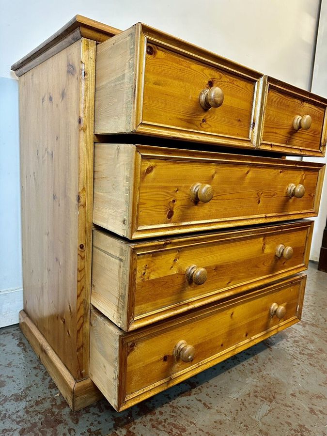 Antique A Beautiful Late 20th Century Solid Pine Bedroom Chest Of Six Drawers.