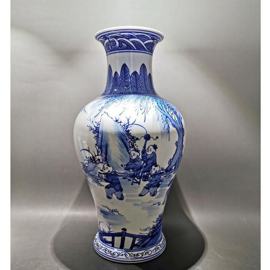 Antique Qing dynasty blue and white vase ANTIQUES.CO.UK