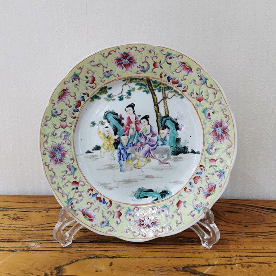 Antique Pastel plate | ANTIQUES.CO.UK