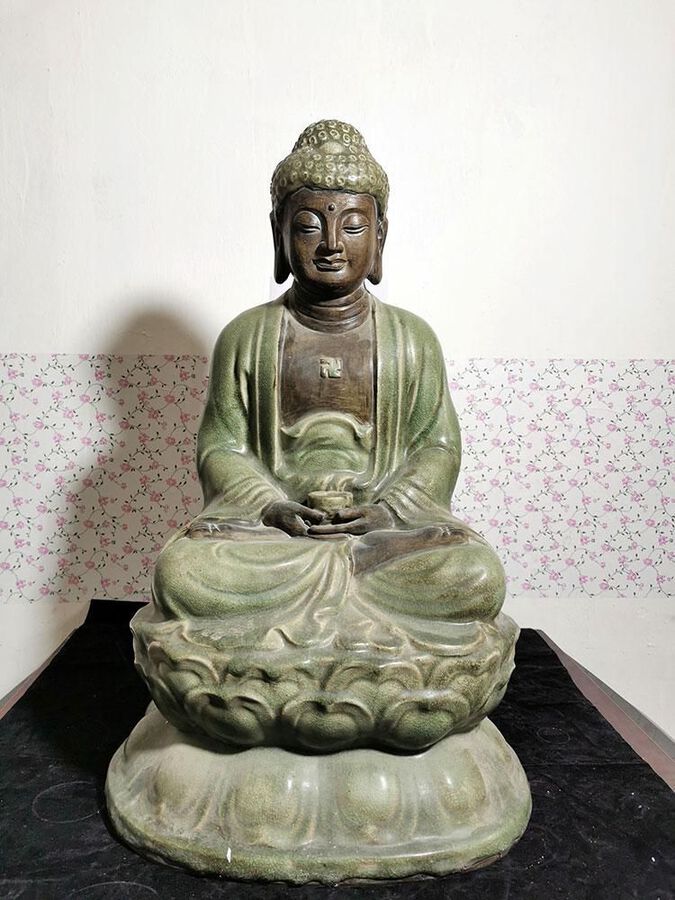 Longquan kiln porcelain Buddha statue