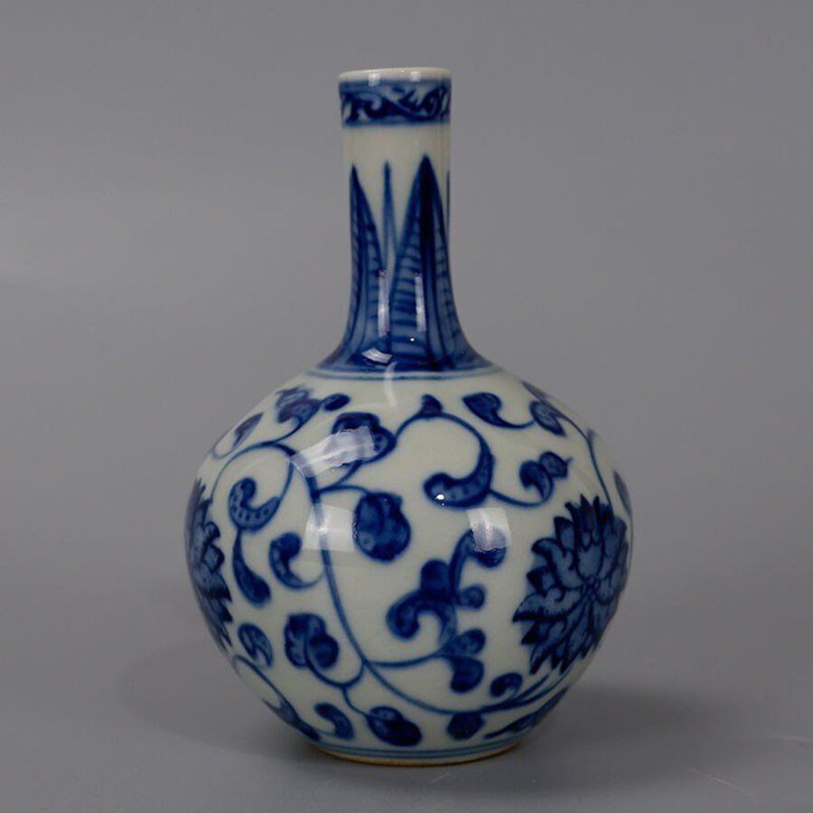 blue and white lotus pattern vase