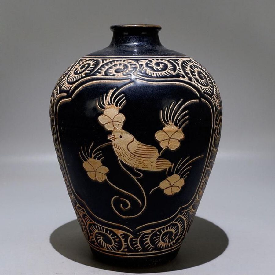 Eugene-glazed vase with flowers and birds