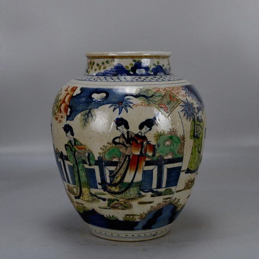 A blue and white color figure jar