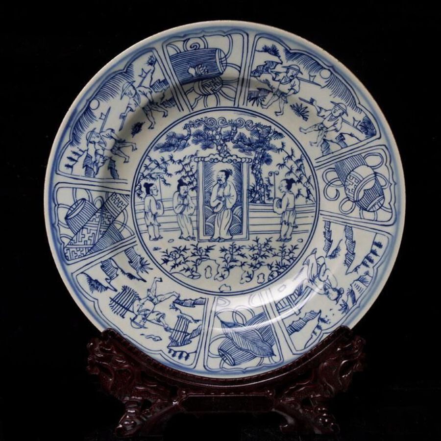 Blue and white figure bowl