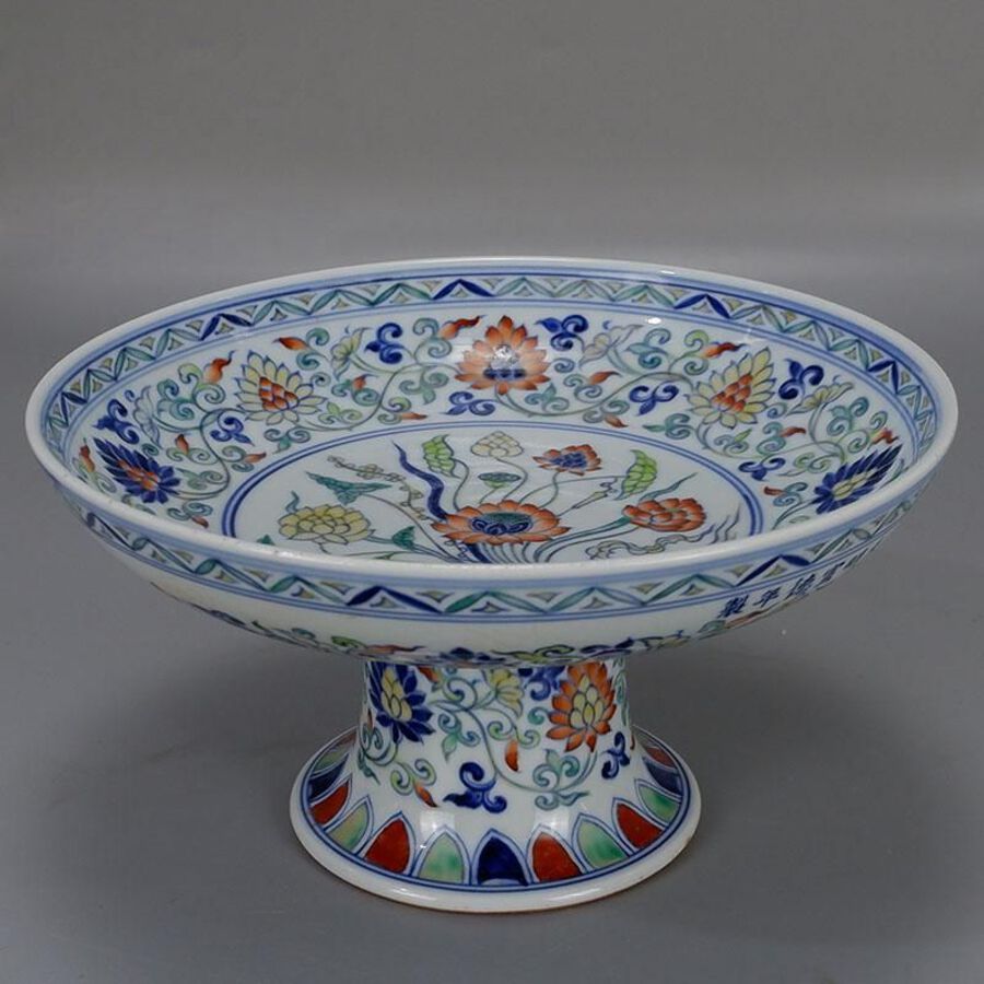 Five-colored high plate with lotus pattern