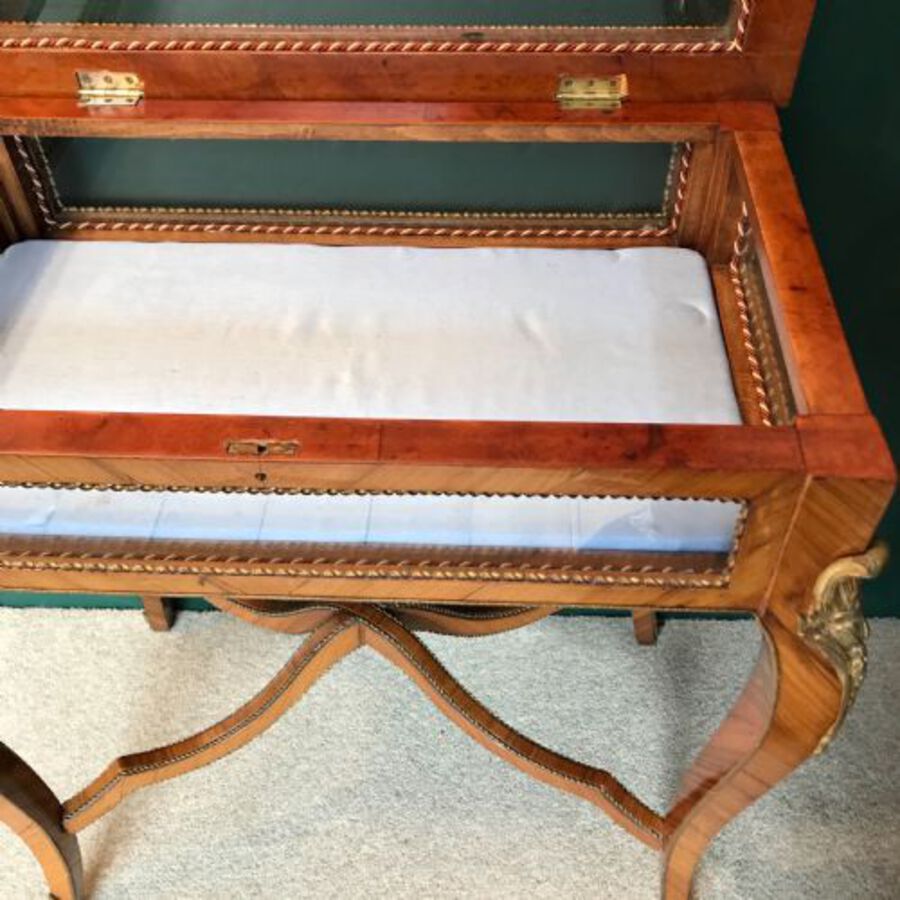 Antique Good Quality Bijouterie Table