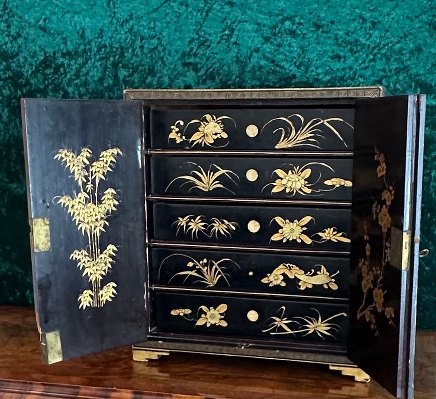 Antique Chinese lacquer Jewellery cabinet, circa 1860